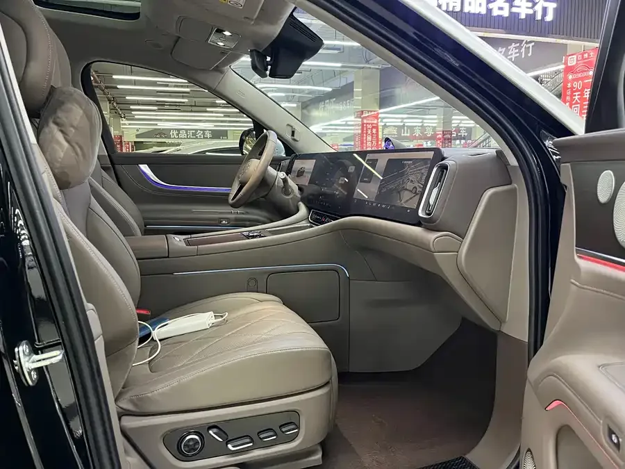 AITO M9 Wenjie M9 2024 Extended Range Ultra Edition 52kWh 5-seater Edition 2024 — миниатюра 4