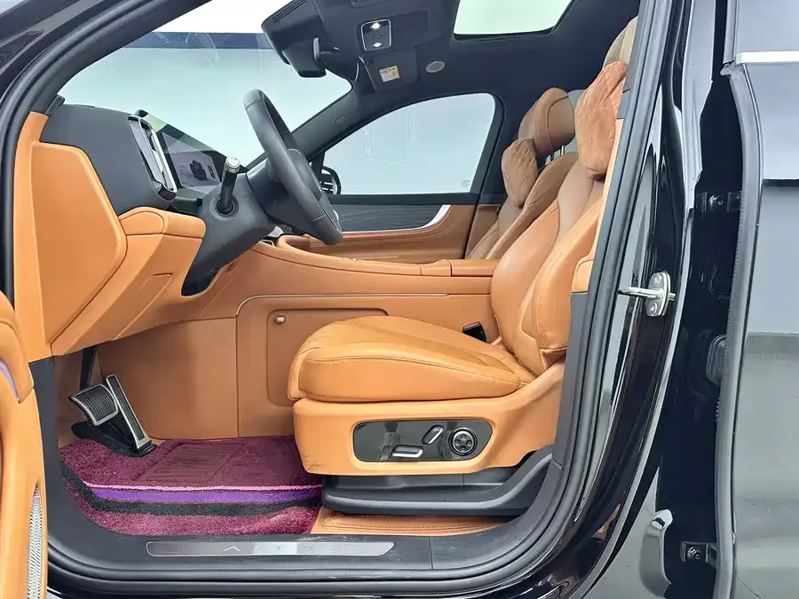 AITO M9 Wenjie M9 2024 Extended Range Max Edition 52kWh 6-seater Edition 2025 — миниатюра 2