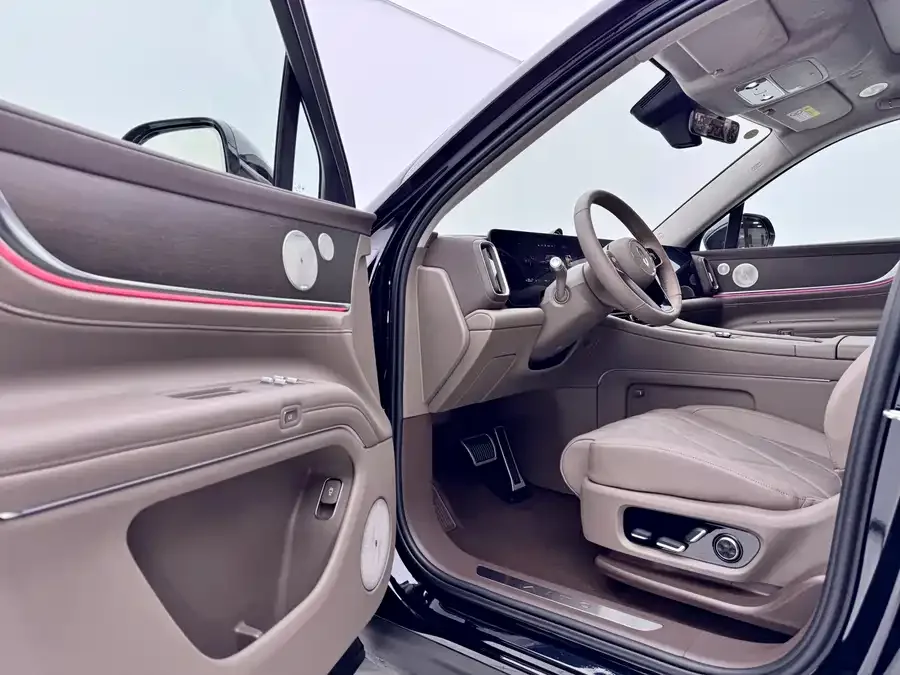 AITO M9 Wenjie M9 2025 Extended Range Ultra Edition 52kWh 6-Seat Version (192-line LiDAR) 2025 — миниатюра 2