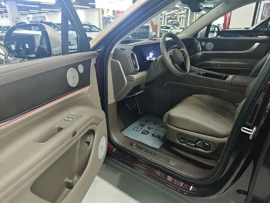 AITO M9 Wenjie M9 2025 Extended Range Max Edition 52kWh 5-Seat Version (192-line LiDAR) 2026 — миниатюра 2