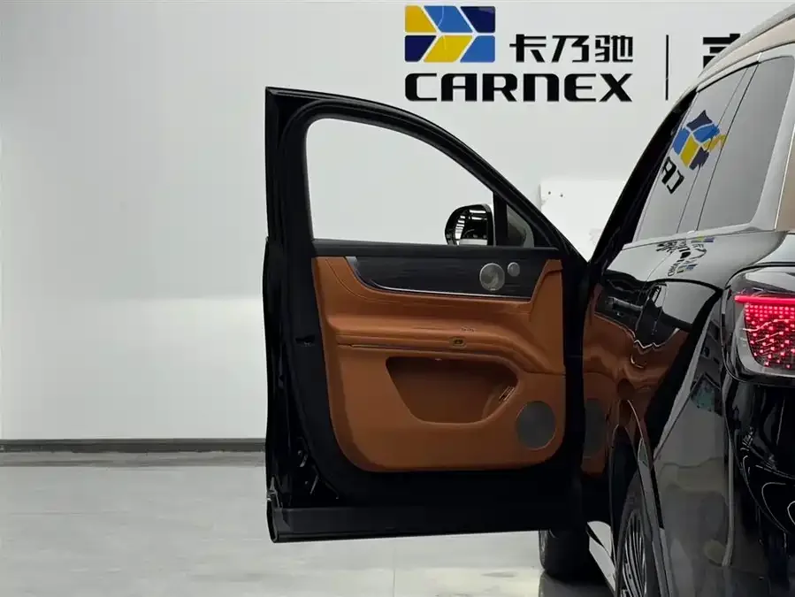 AITO M9 Wenjie M9 2025 Extended Range Ultra Edition 52kWh 6-Seat Version (192-line LiDAR) 2025 — миниатюра 2