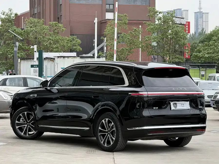 AITO M7 Wenjie M7 2026 Extended Range Max Version 5-Seater (192-line LiDAR) 2025 — миниатюра 2