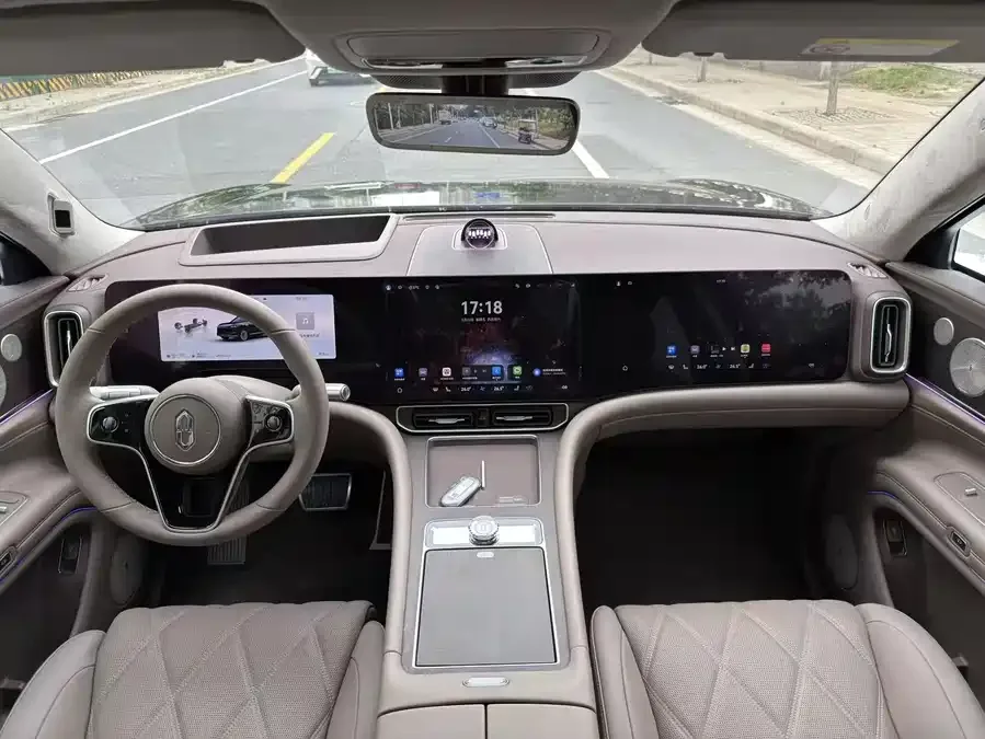 AITO M9 Wenjie M9 2025 Extended Range Ultra Edition 52kWh 6-Seat Version (896-line LiDAR) 2026 — миниатюра 3