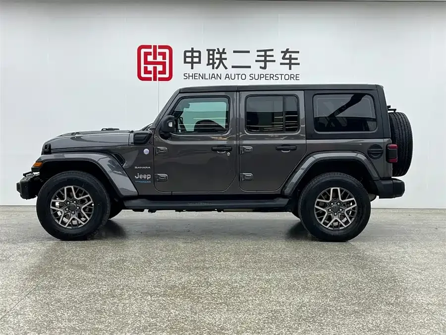 Jeep Wrangler New Energy Wrangler New Energy 2021 Four-Door 2.0T 4xe Sahara 2023 — миниатюра 4
