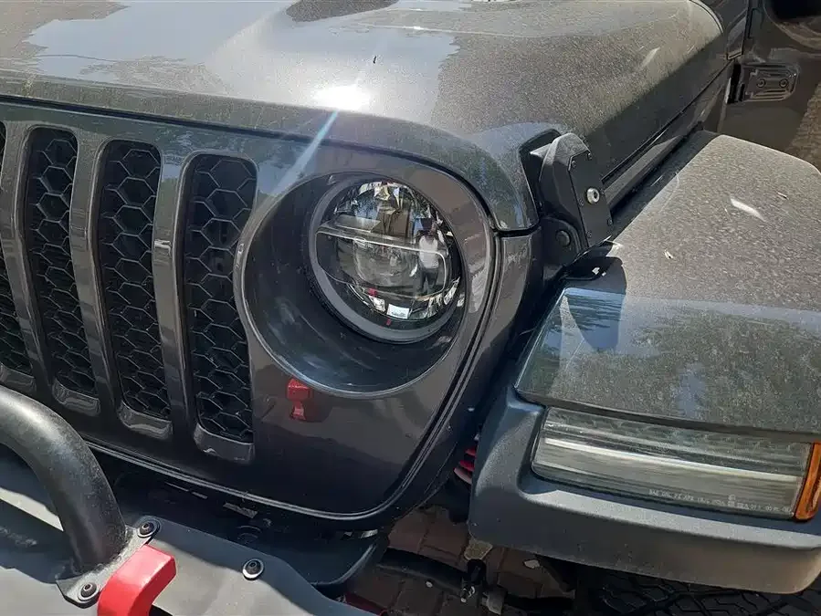 Jeep Wrangler New Energy Wrangler New Energy 2021 Four-Door 2.0T 4xe Sahara First Edition 2022 — миниатюра 5