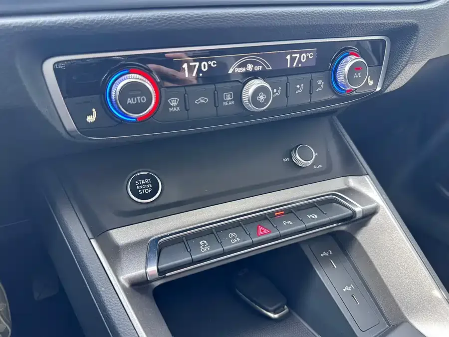 Audi Q3 2023 35 TFSI Fashion Dynamic Edition (1.4T) 2023 — миниатюра 4