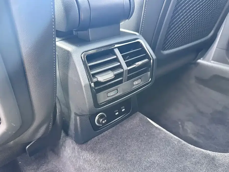 Audi Q3 2023 35 TFSI Fashion Dynamic Edition (1.4T) 2023 — миниатюра 5