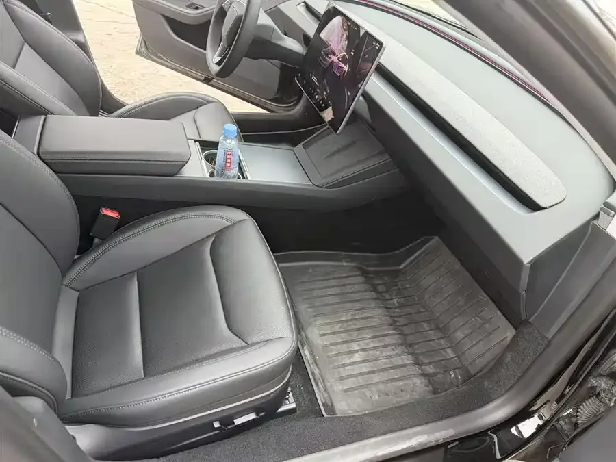 Tesla Model 3 Model 3 2025 Long Range All-Wheel Drive 2026 — миниатюра 2