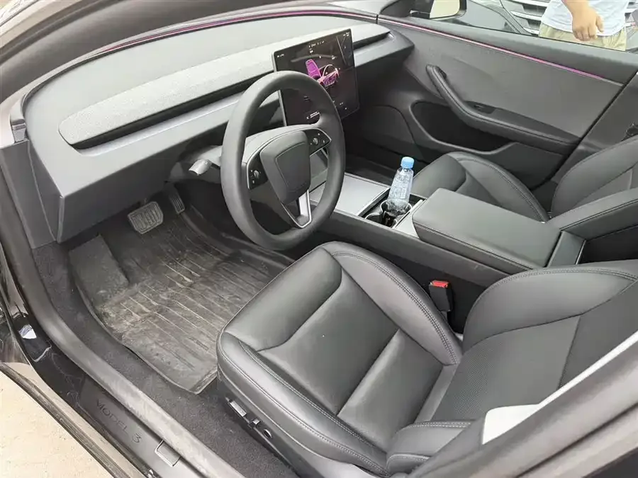 Tesla Model 3 Model 3 2025 Long Range All-Wheel Drive 2026 — миниатюра 3
