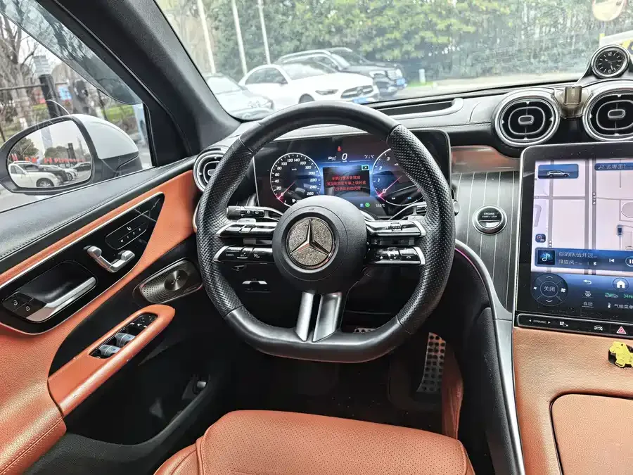 Mercedes-Benz GLC-Class Mercedes-Benz GLC 2023 GLC 300 L 4MATIC luxury 7-seater 2023 — миниатюра 3