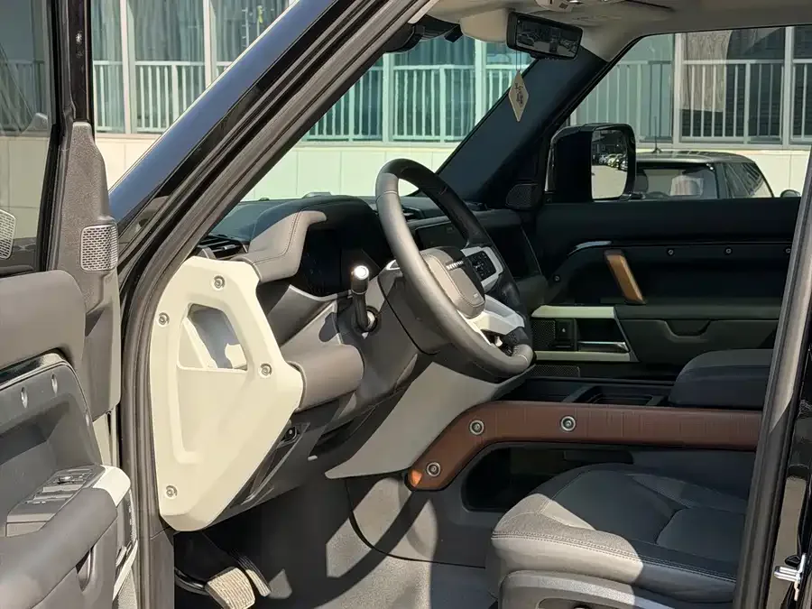 Land Rover guard Land Rover Defender 2023 110 3.0T P400 X-DYNAMIC HSE 2022 — миниатюра 2