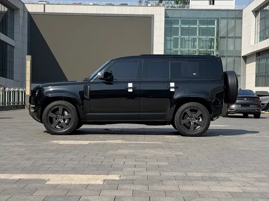 Land Rover guard Land Rover Defender 2023 110 3.0T P400 X-DYNAMIC HSE 2022 — миниатюра 3