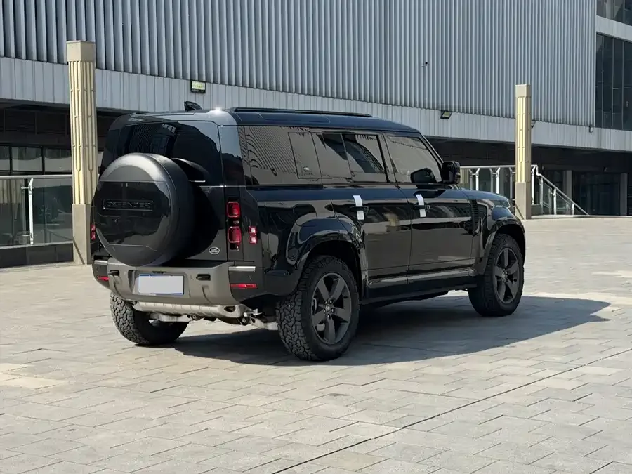 Land Rover guard Land Rover Defender 2023 110 3.0T P400 X-DYNAMIC HSE 2022 — миниатюра 4