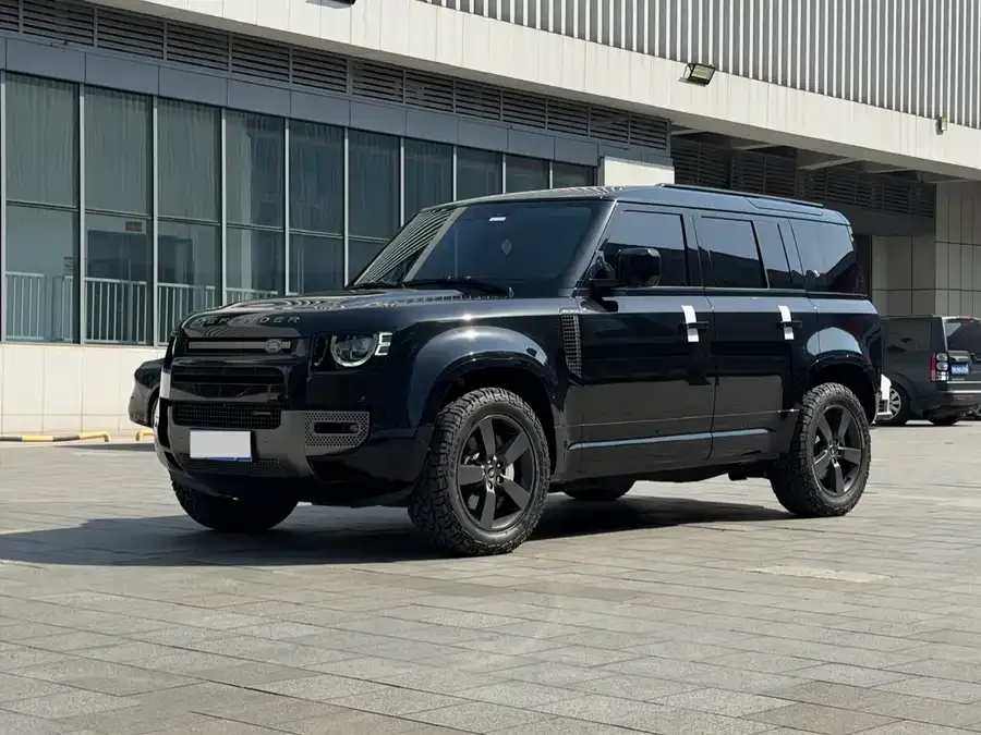 Land Rover guard 2022
