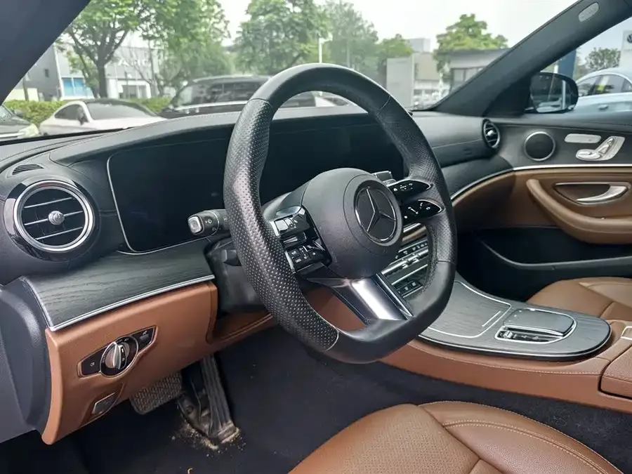 Mercedes-Benz E-class new energy Mercedes-Benz E-Class New Energy 2023 E 350 e L Plug-in Hybrid Sports Sedan 2023 — миниатюра 3