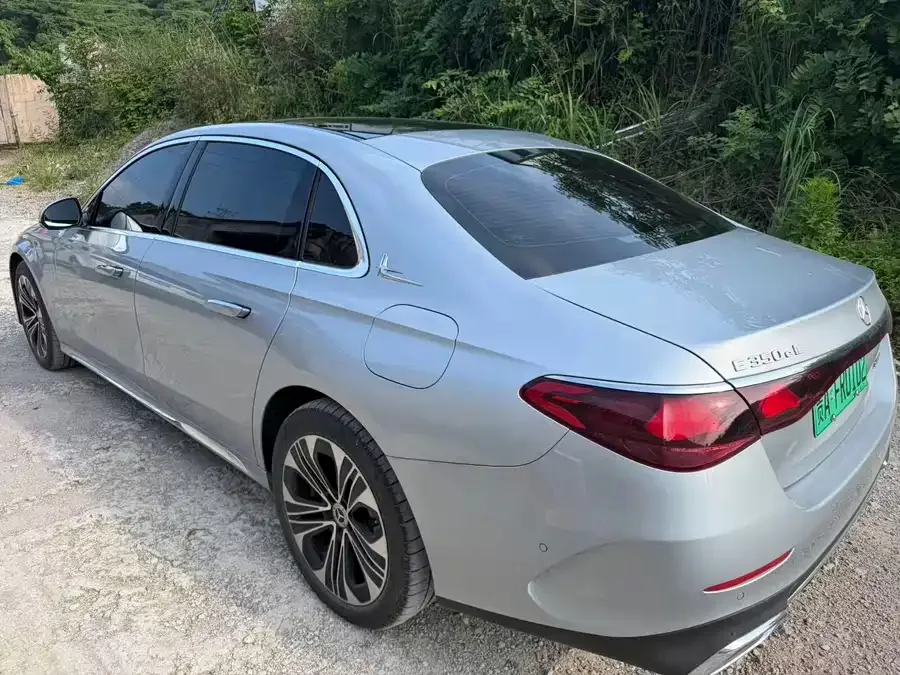 Mercedes-Benz E-class new energy Mercedes-Benz E-Class New Energy 2024 E 350 e L Plug-in Hybrid Sports Sedan 2025 — миниатюра 2