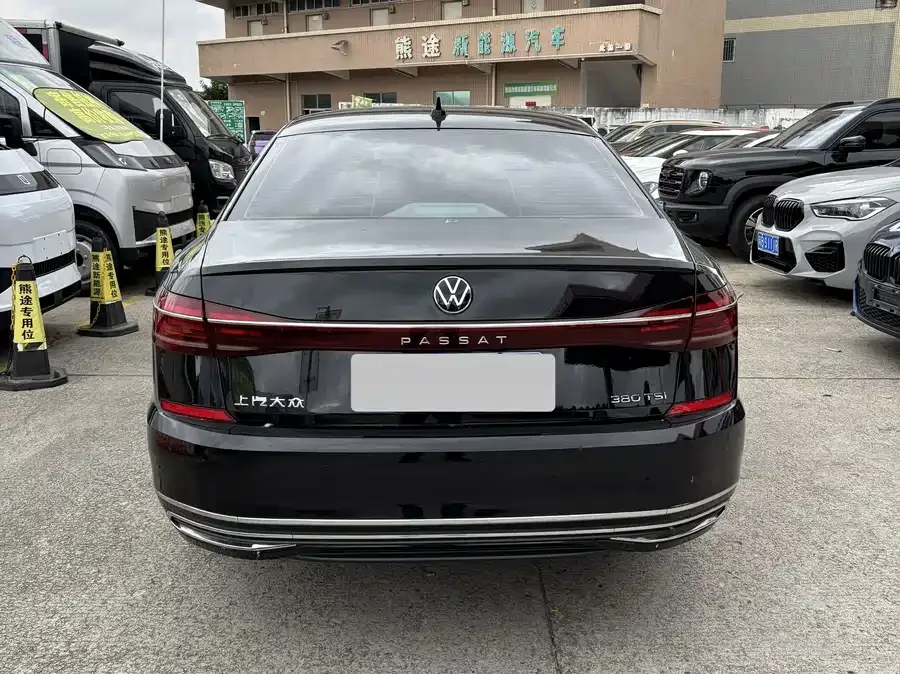 Volkswagen Passat Passat 2025 Outstanding Model 380TSI Starry Sky Dragon Edition 2025 — миниатюра 2