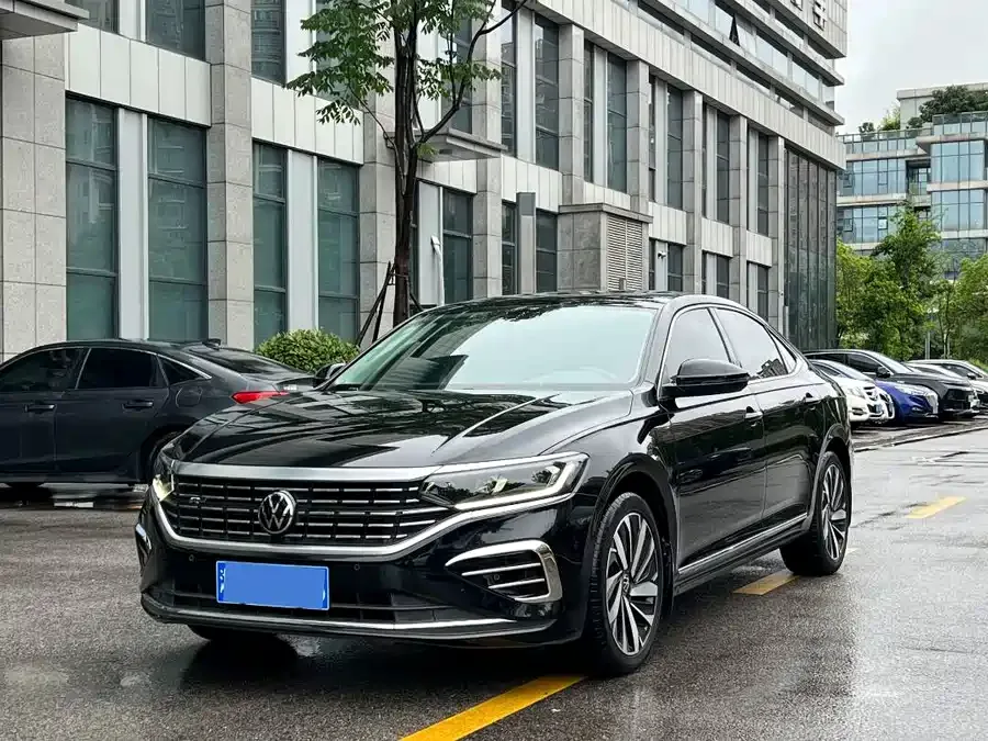 Volkswagen Passat Passat 2022 330TSI Elite Edition 2022 — фото 1, купить с доставкой в Москву