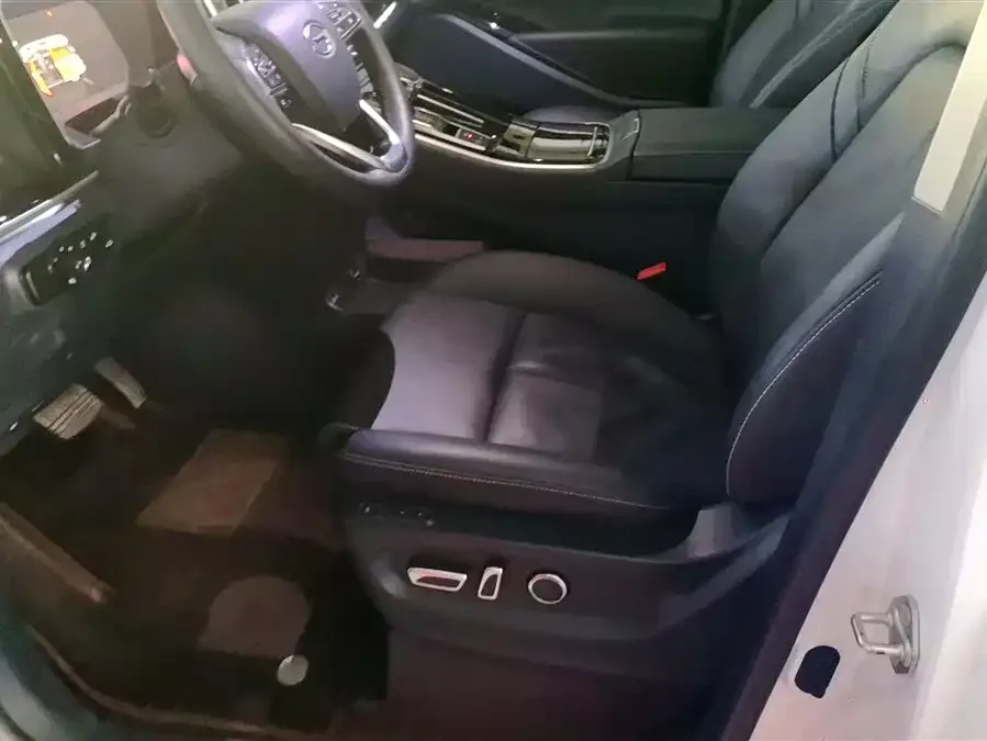 GAC Trumpchi M8 Trumpchi M8 2023 Lead Show Series 390T Extreme Edition 2023 — миниатюра 3