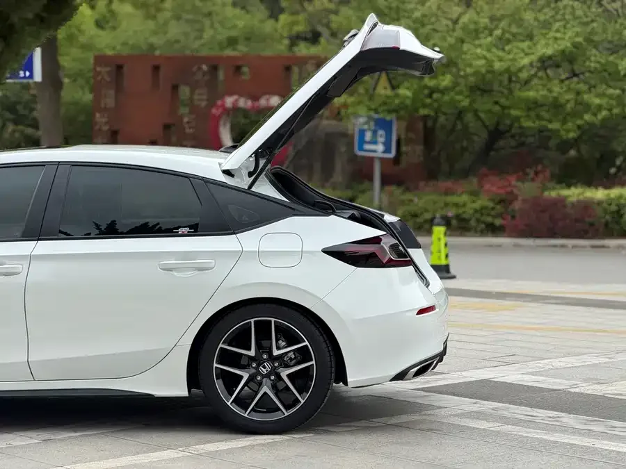 Honda CIVIC Civic 2023 HATCHBACK 240TURBO manual extreme version 2024 — миниатюра 3