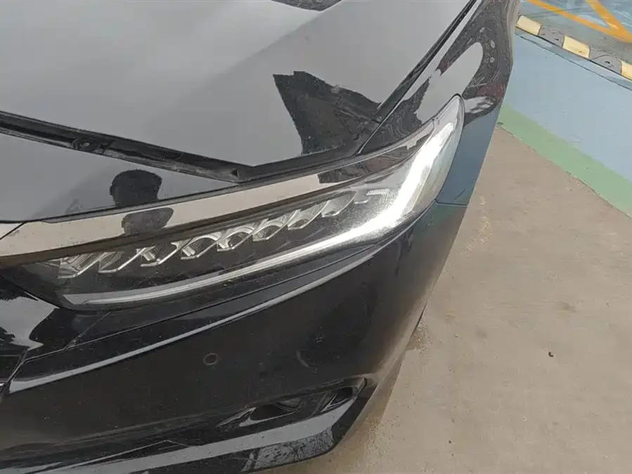 Honda Accord 2022 Accord Hybrid 2.0L Phantom Night Smart Edition 2022 — миниатюра 2