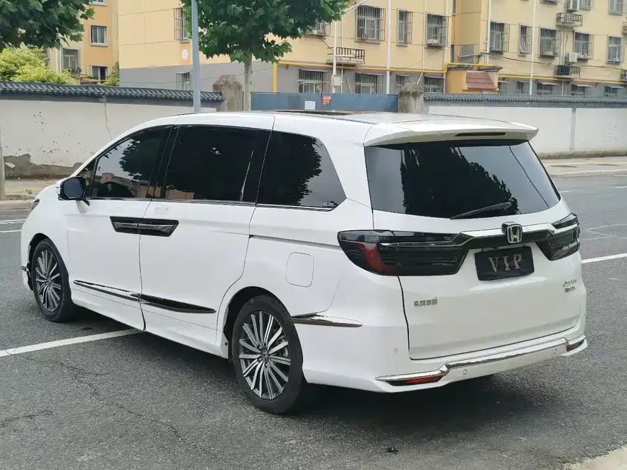 Honda Elysion Elysion 2022 2.0L e:HEV Ultimate Edition 2023 — миниатюра 3