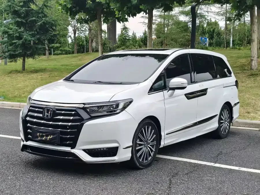 Honda Elysion Elysion 2022 2.0L e:HEV Ultimate Edition 2023 — фото 1, купить с доставкой в Москву