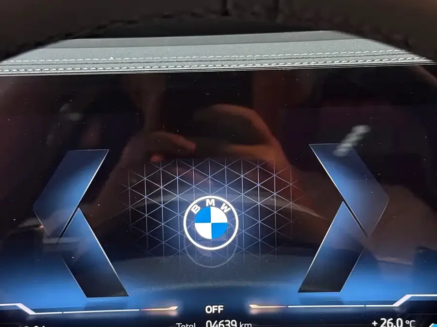 BMW 3 Series 2026 BMW 3 Series 330Li M Sport Shadow Edition 2026 — миниатюра 3