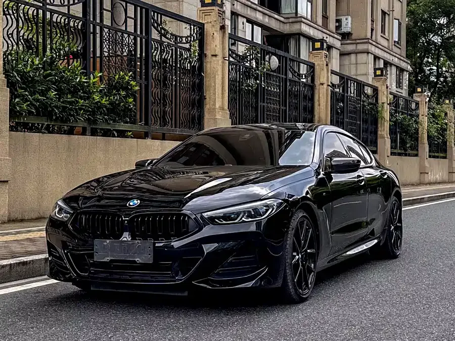 BMW 8 Series 2022