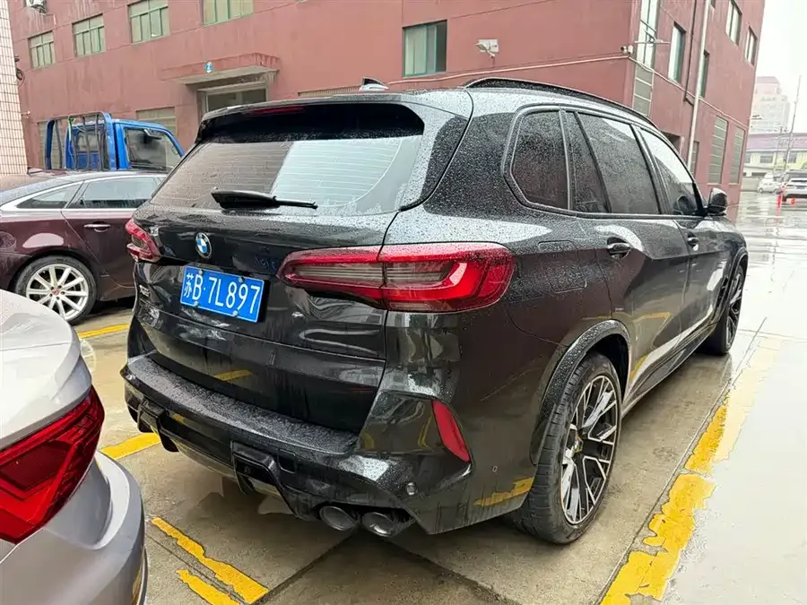 BMW X5 2022 facelift xDrive 30Li Exclusive M Sport Package 2023 — миниатюра 2