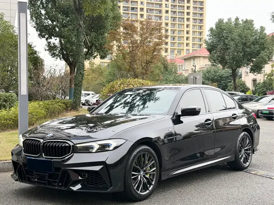 BMW 3 Series BMW 3 Series 2023 325i M Sport Night Edition 2023 — фото 1, купить с доставкой в Москву