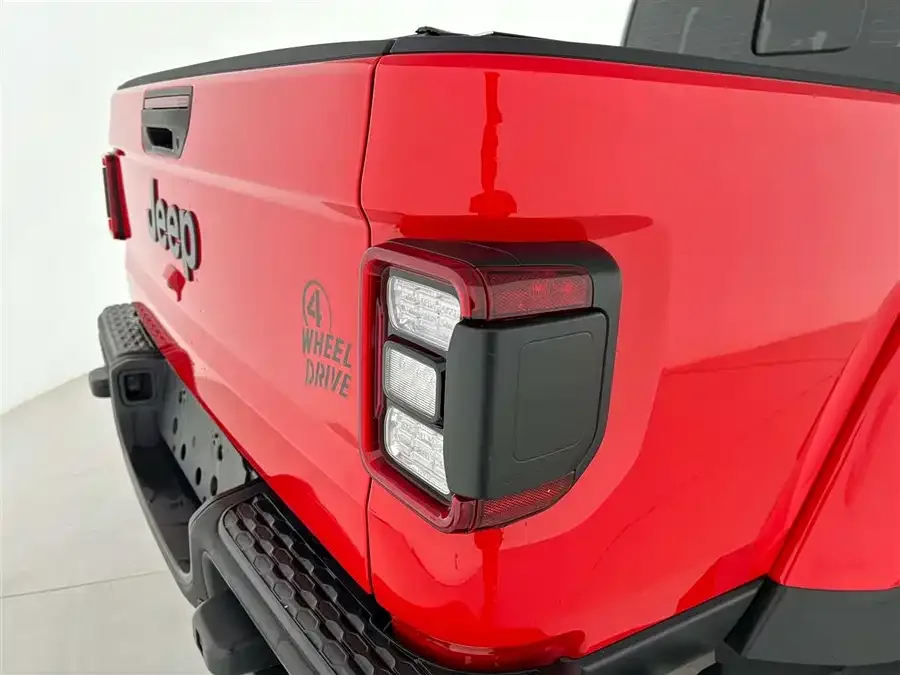 Jeep Gladiator Gladiator 2022 3.6L advance version 2023 — миниатюра 3