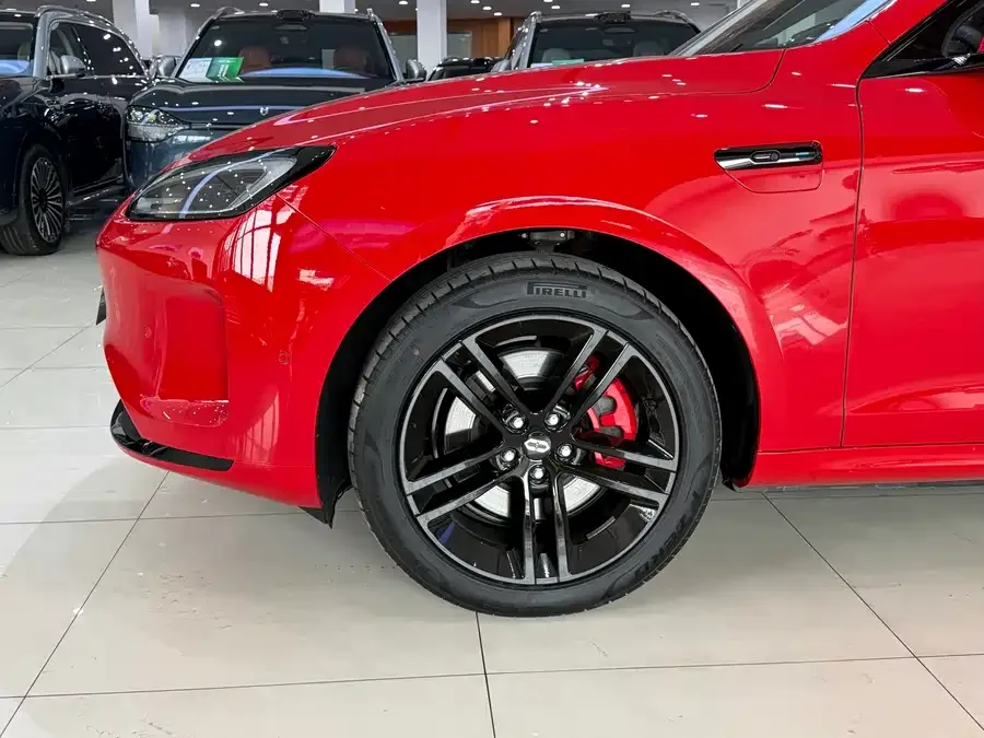 AITO M5 M5 2025 Extended Range Ultra 4WD Edition 2025 — миниатюра 2