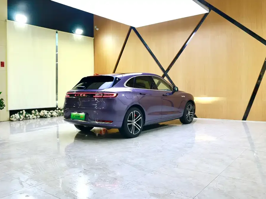 AITO M5 M5 2025 Extended Range Ultra 4WD Edition 2025 — миниатюра 5