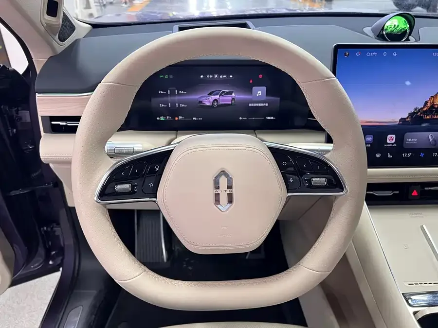 AITO M5 M5 2025 Extended Range Ultra 4WD Edition 2025 — миниатюра 5