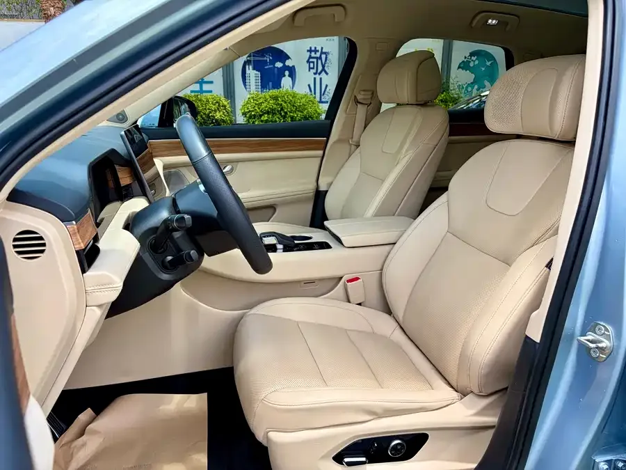 AITO M5 M5 2022 pure electric rear-wheel drive standard version 2022 — миниатюра 3