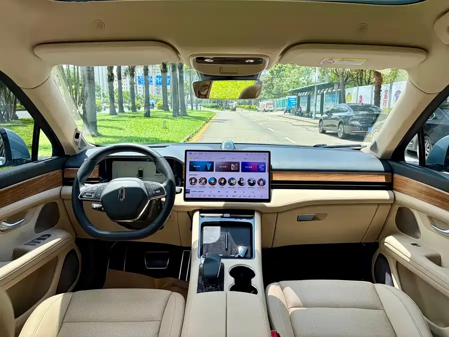 AITO M5 M5 2022 pure electric rear-wheel drive standard version 2022 — миниатюра 4