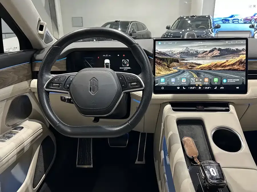 AITO M5 M5 2022 Extended Range 4WD Flagship Edition 2022 — миниатюра 3
