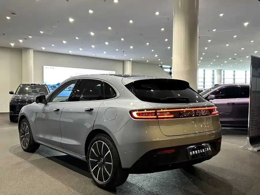 AITO M5 M5 2022 Extended Range 4WD Flagship Edition 2022 — миниатюра 5