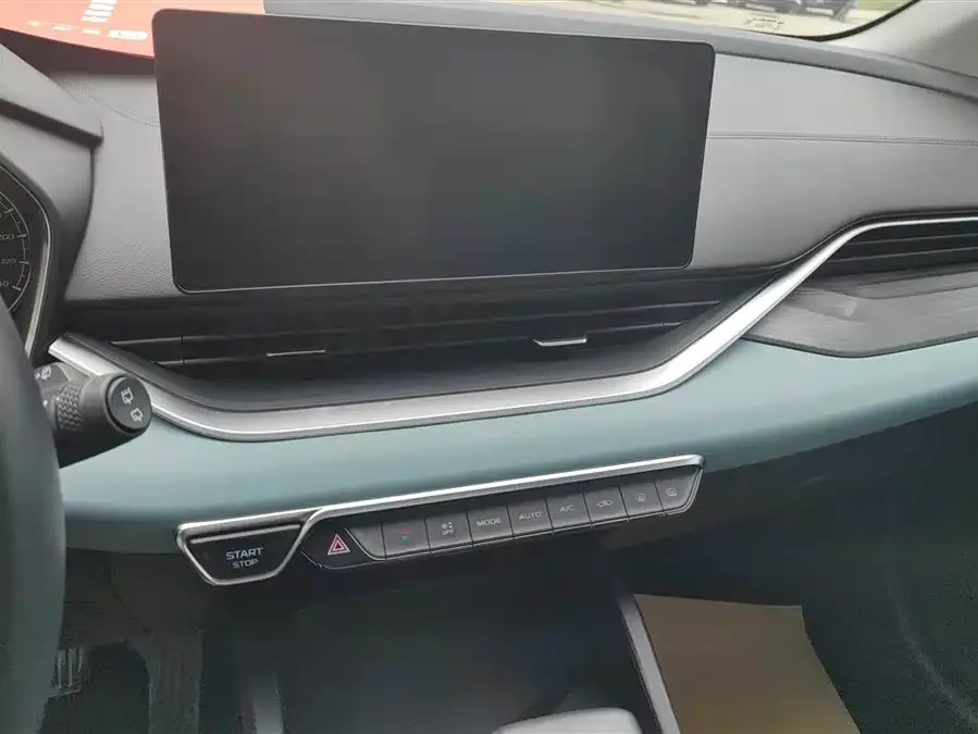 Geely Emgrand S Emgrand S 2022 1.4T CVT Crossover Player Edition 2023 — миниатюра 4