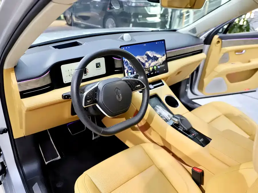 AITO M5 M5 2022 Extended Range 4WD Flagship Edition 2022 — миниатюра 3