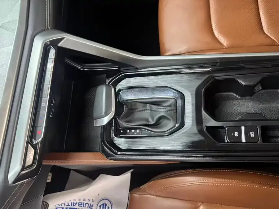 Geely Vision X6 Vision X6 2021 PRO 1.4T Automatic Premium Edition 2022 — миниатюра 3
