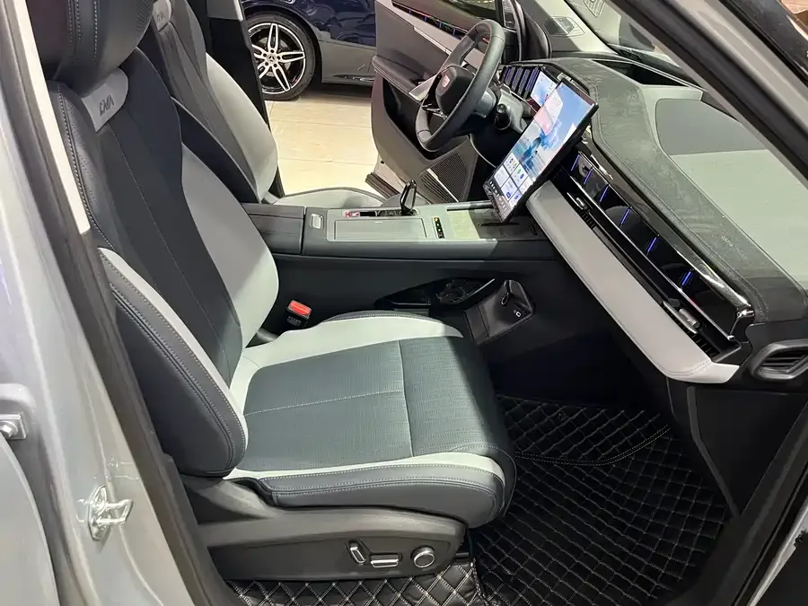 Geely Atlas L Boyue L 2024 1.5TD DCT Flagship Edition 2025 — миниатюра 4
