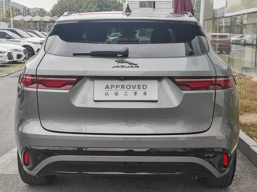 Jaguar F-Pace 2024 P250 R-Dynamic HSE 2023 — миниатюра 4