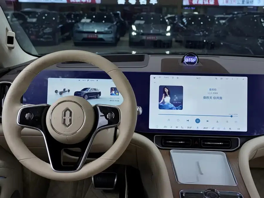 AITO M9 Wenjie M9 2024 Extended Range Max Edition 42kWh 6-seater Edition 2024 — миниатюра 3