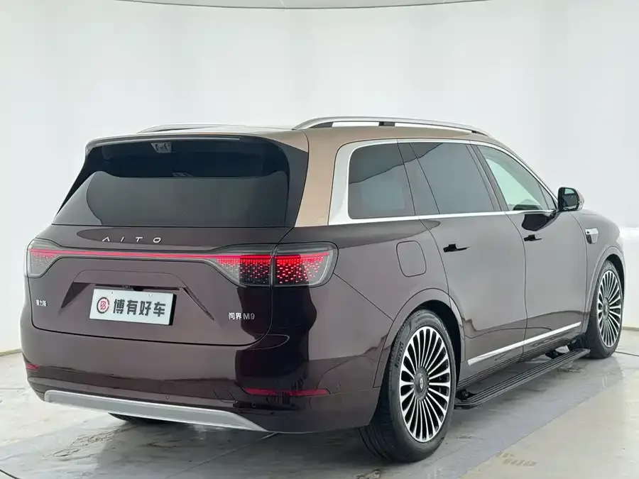 AITO M9 Wenjie M9 2025 Extended Range Ultra Edition 52kWh 6-Seat Version (192-line LiDAR) 2025 — миниатюра 2