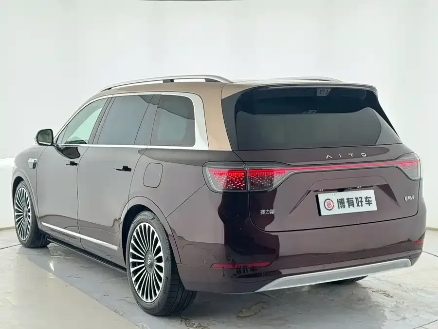 AITO M9 Wenjie M9 2025 Extended Range Ultra Edition 52kWh 6-Seat Version (192-line LiDAR) 2025 — миниатюра 3