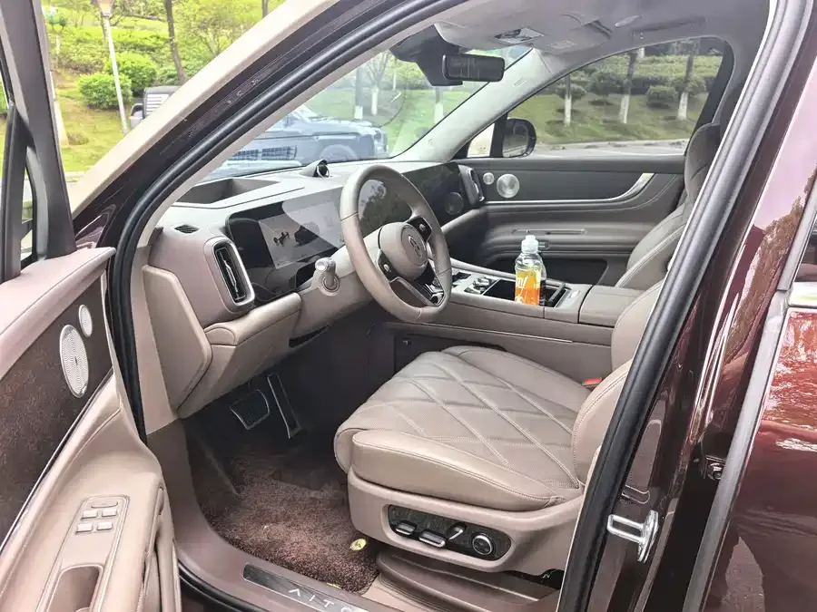 AITO M9 Wenjie M9 2025 Extended Range Ultra Edition 52kWh 5-Seat Version (192-line LiDAR) 2025 — миниатюра 3
