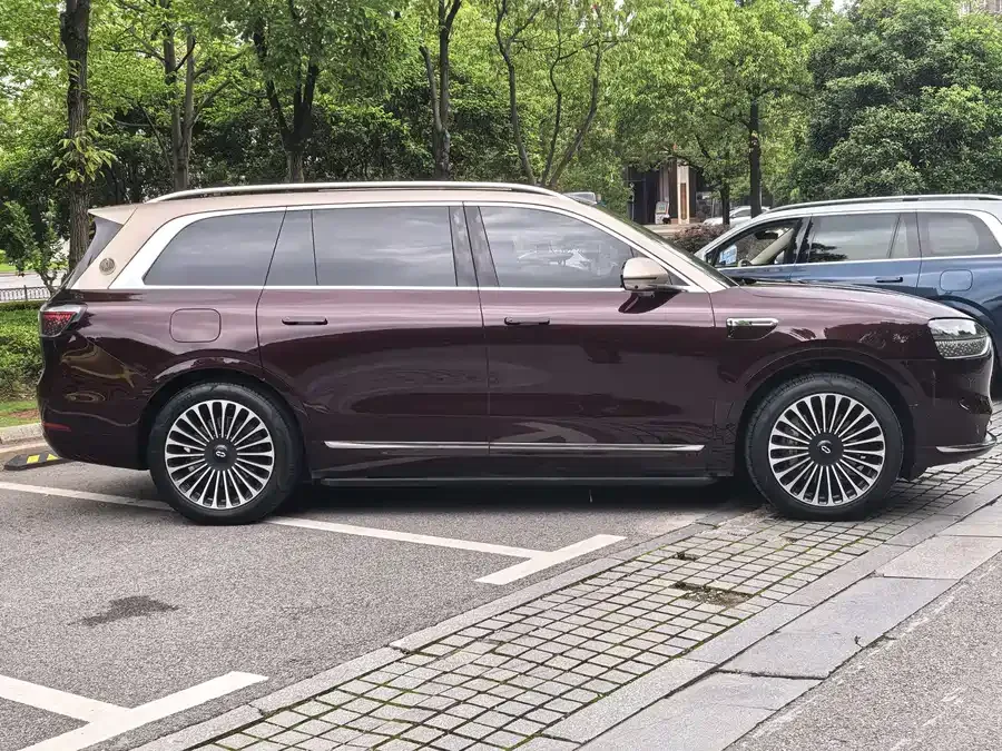 AITO M9 Wenjie M9 2025 Extended Range Ultra Edition 52kWh 5-Seat Version (192-line LiDAR) 2025 — миниатюра 4