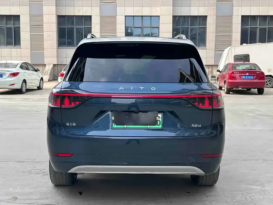 AITO M9 M9 2024 Extended Range Ultra Edition 52kWh 6-seater Edition 2024 — миниатюра 5